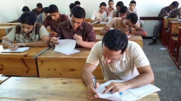 قرار وزاري بإنهاء العام الدراسي لطلاب الاعدادية والثانوية في اليمن واعفاء الصفوف من سابع إلى ثاني ثانوي من الاختبارات النهائية