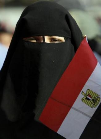 مصر تحيل كاتبة إلى المحاكمة بتهمة ازدراء الإسلام