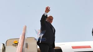 هادي في مطار عدن