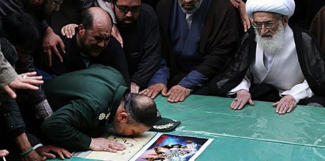 مقتل 18 إيرانيًا وأفغانيًا وباكستانيًا في سوريا (صور)